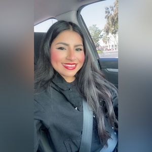 Meet your Posher, Maite